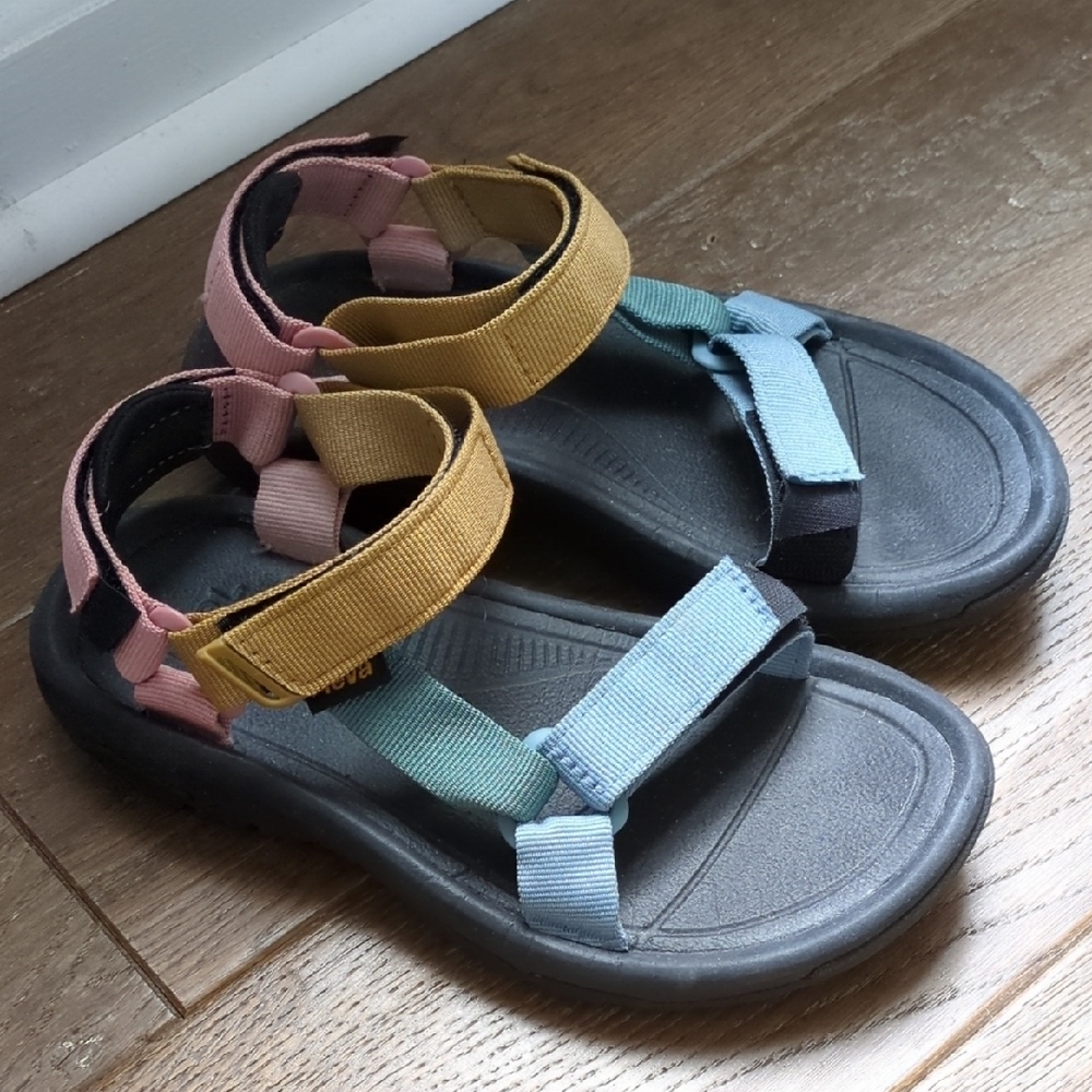 Teva Hurricane XLT2, Light multicolor, Women's Size 5